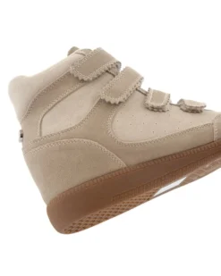 Steve Madden Mustang