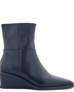 Vagabond Shoemakers Aino